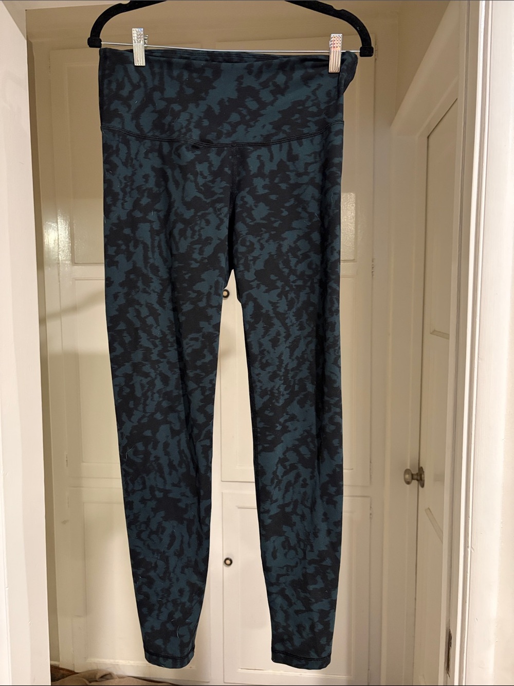 Old Navy Teal and Black Patterned High-Waist Leggings